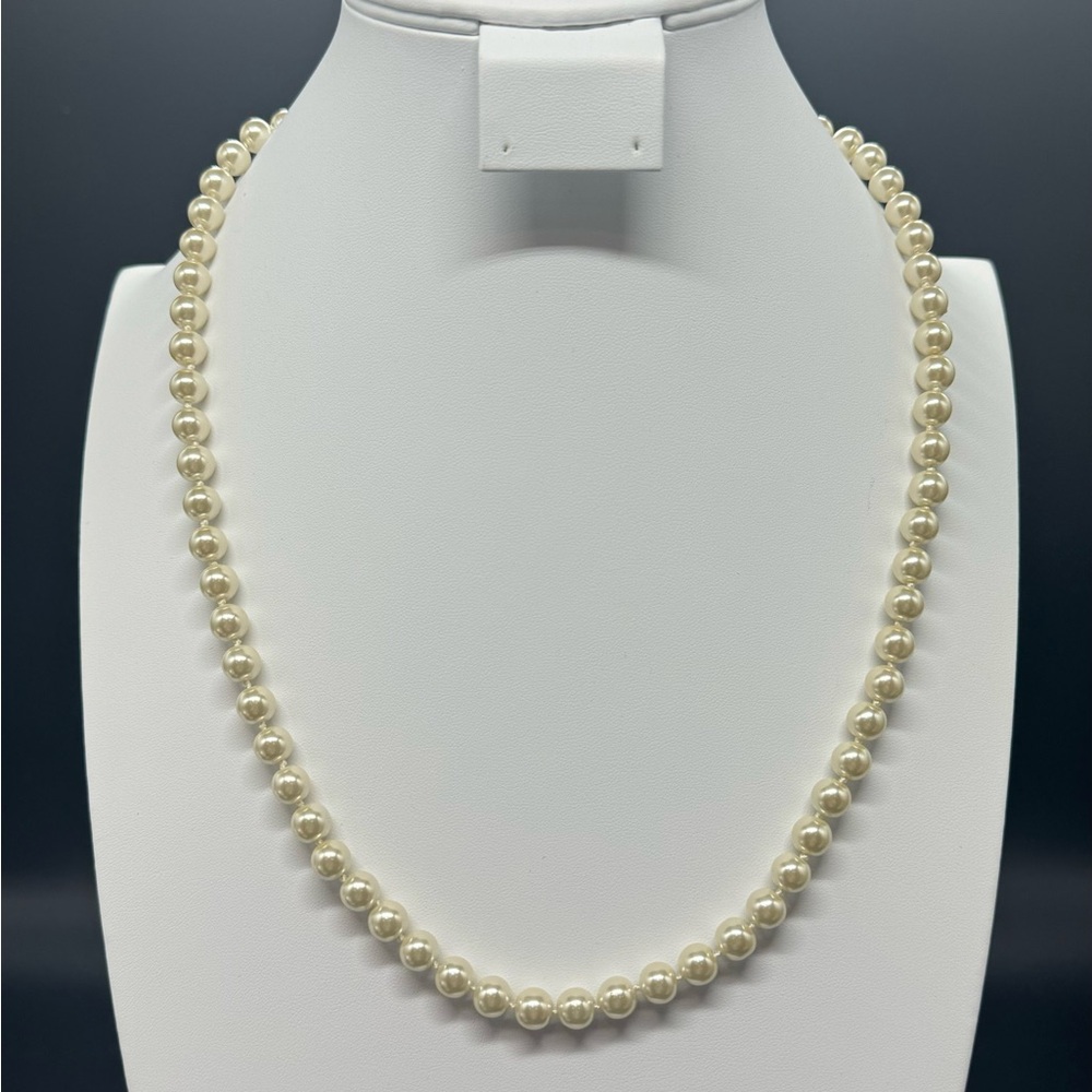Faux Pearl Single Strand Necklace